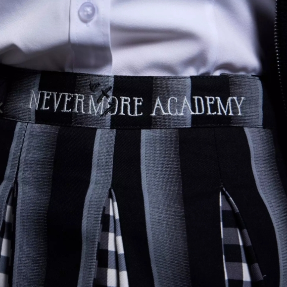 Wednesday Nevermore Academy Pleated Midi Skirt Black & Grey Striped Gingham New! - Picture 4 of 12